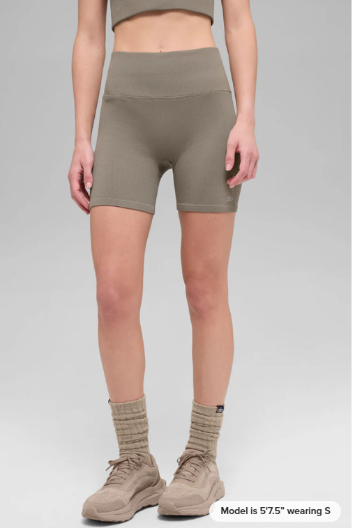 5" Seamless Ribbed Favorite Short