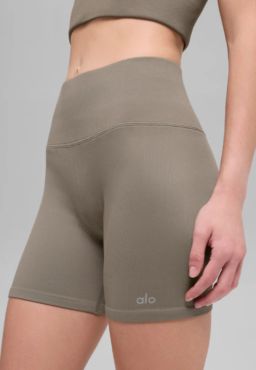 5" Seamless Ribbed Favorite Short